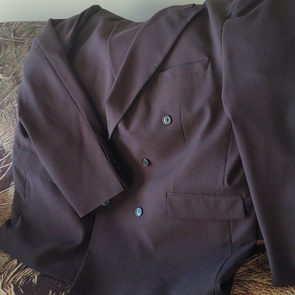 Mens suit - Picture 4 of 9